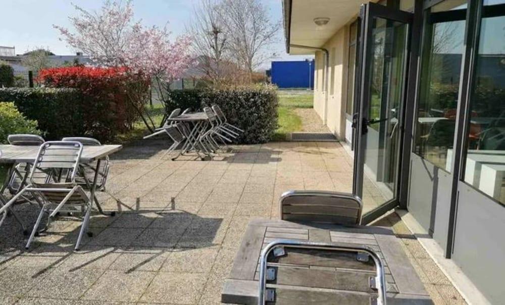 Ibis Budget Бержерак Екстериор снимка