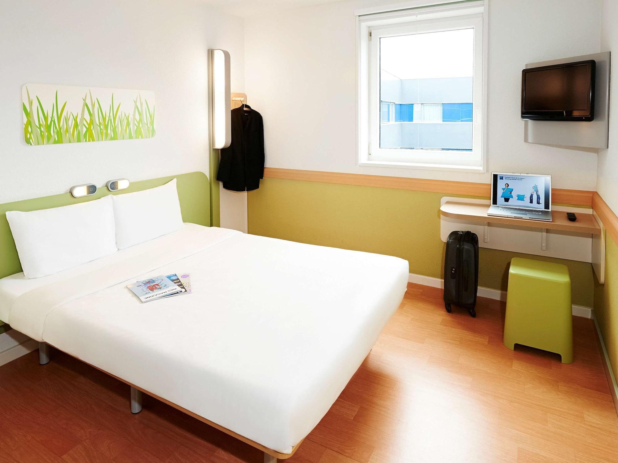 Ibis Budget Бержерак Екстериор снимка